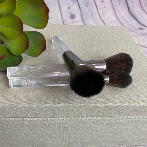 2/$34 Opulent Beauty Crystal Clear 3pc. Brush Set - Picture 4 of 6